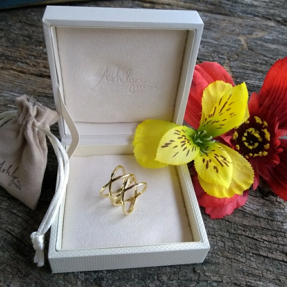 💝🌹Ashlynn Avenue-Weave Ring